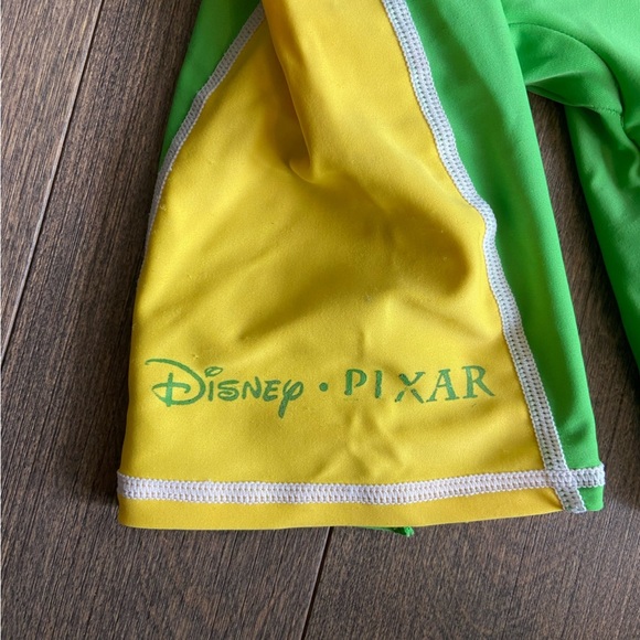 ❤️4 for $25❤️ 2008 finding nemo one piece swim suit size medium - Picture 2 of 7